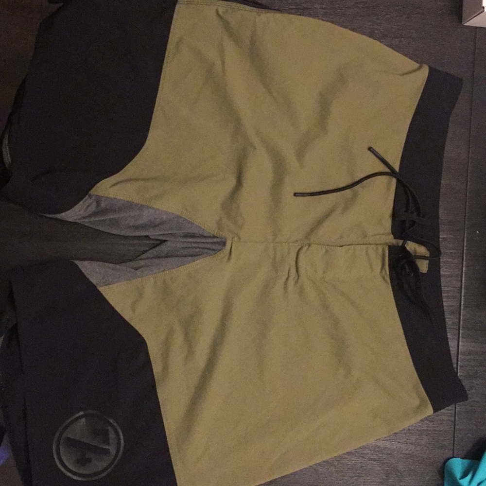 Reebok Crossfit workout shorts. Tan/black.  EUC